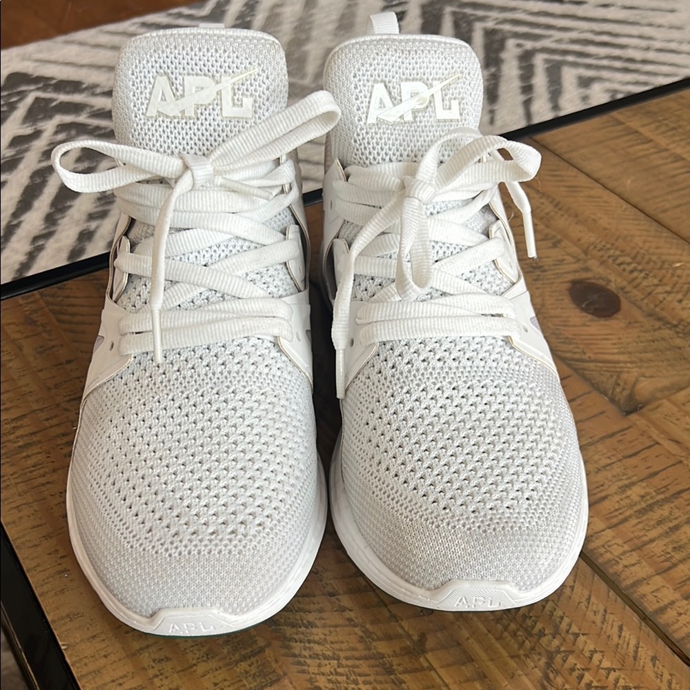 APL Women's Ascend | size 10.5